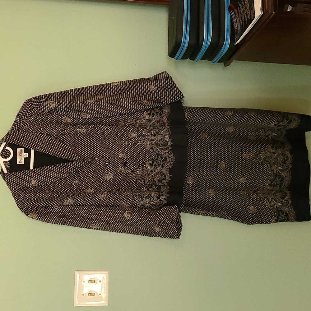 Black and cream size 18 ladies suit. Danny and Nicole